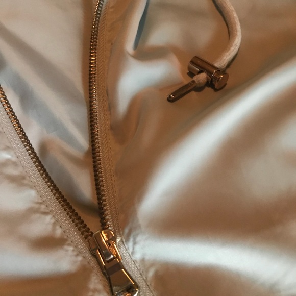 Forever21 lightweight windbreaker jacket - Picture 4 of 4